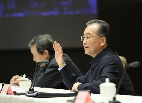 2月10日,户外直播
在北京召开全国粮食生产电视电话会议,温家宝总理作重要讲话。 新华社记者 鞠鹏 摄